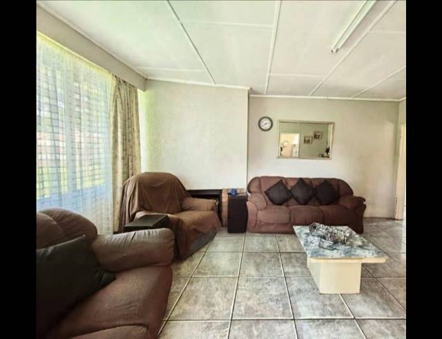 3 BEDROOM HOUSE FOR SALE IN SASOLBURG EXT 12
